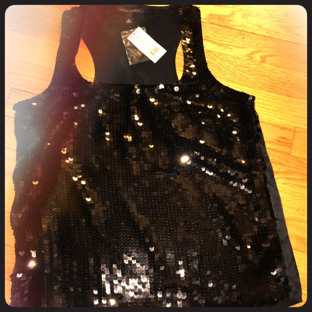 Banana republic sequined top size M. GORGEOUS!!