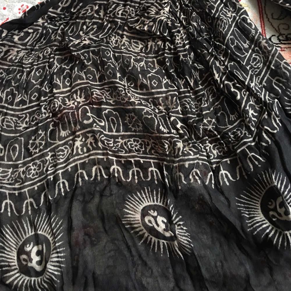 Scarf - Picture 2 of 3