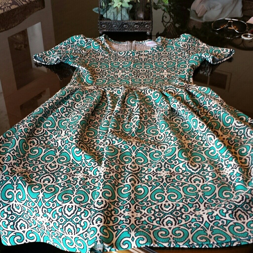 LuLaRoe Amelia - Picture 3 of 3