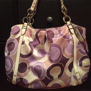 Gorgeous coach bag! Perfect for Spring!