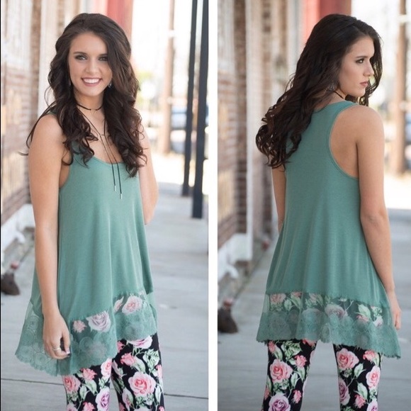 ✅Outfit✅ Shirt+Leggings size L - Picture 2 of 3