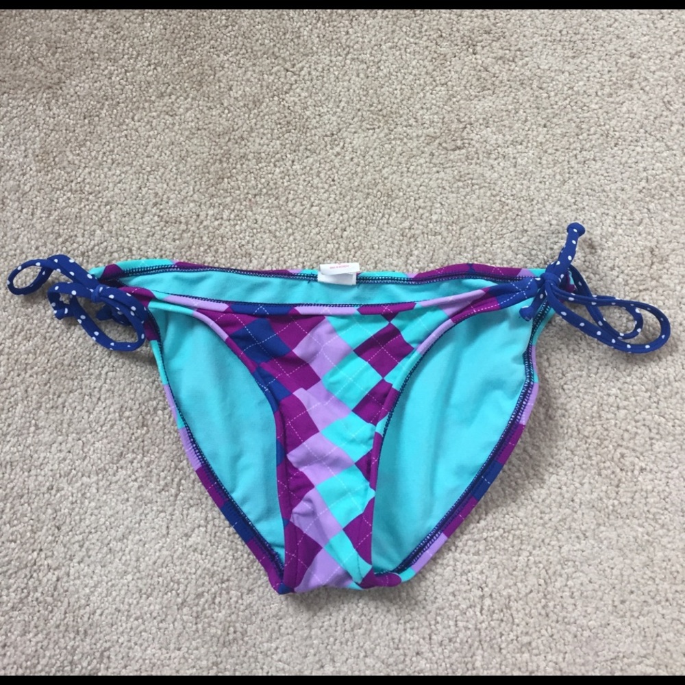 Bikini bottoms