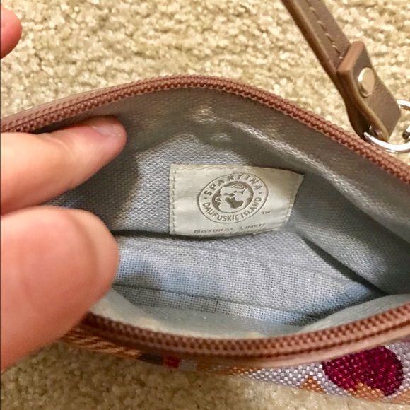 Clutch - Picture 4 of 4