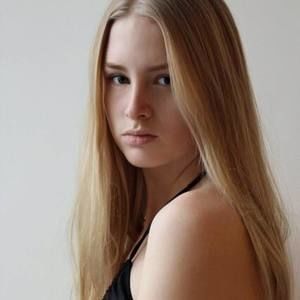 Meet your Posher, Holly