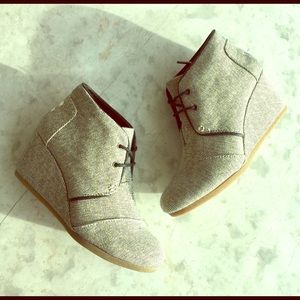 TOMS Tweed Wedges