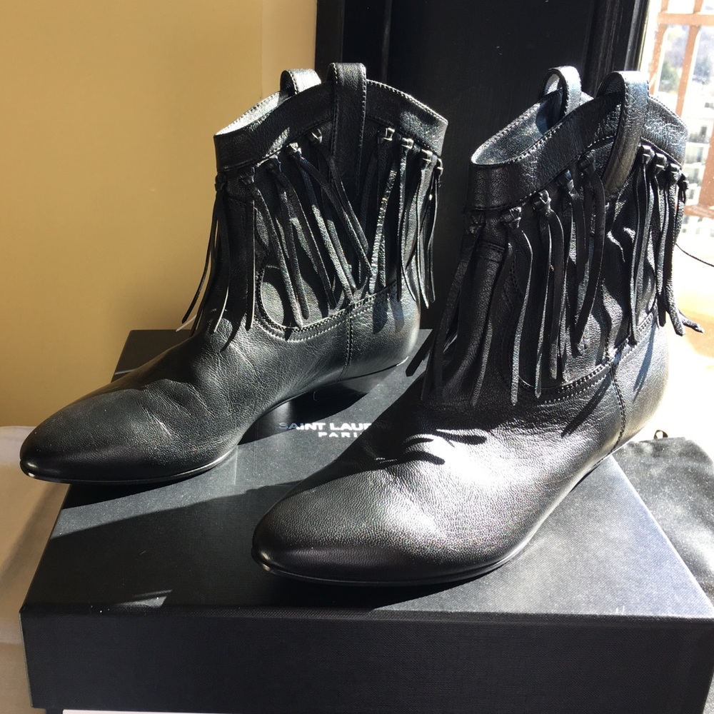 Saint Laurent Titi fringed leather boot