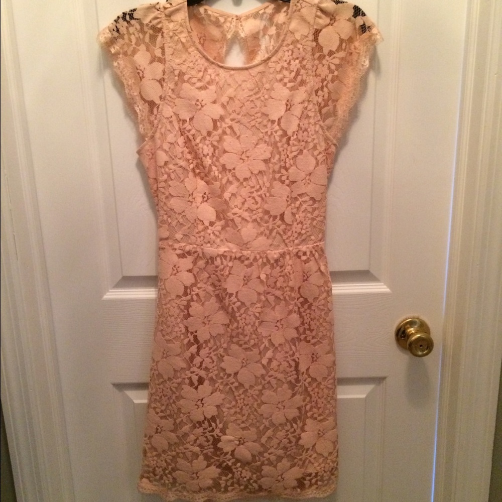 BcbGeneration lace peach open back dress