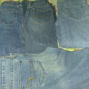Bundle of 4 jeans