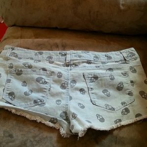 no boundaries shorts