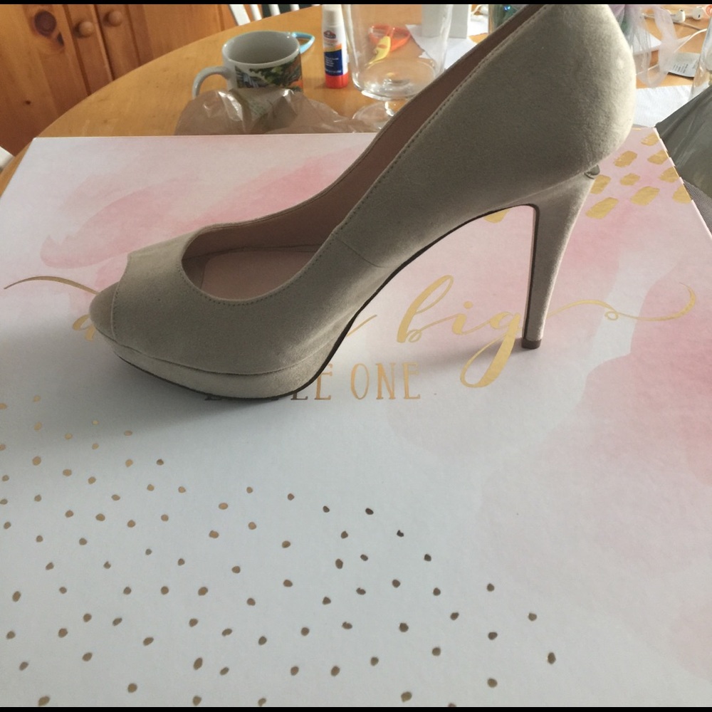 Aldo size 9 shoes !