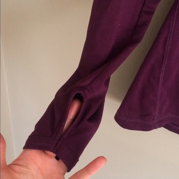 Old navy active 1/2 zip long sleeve top - Picture 2 of 4