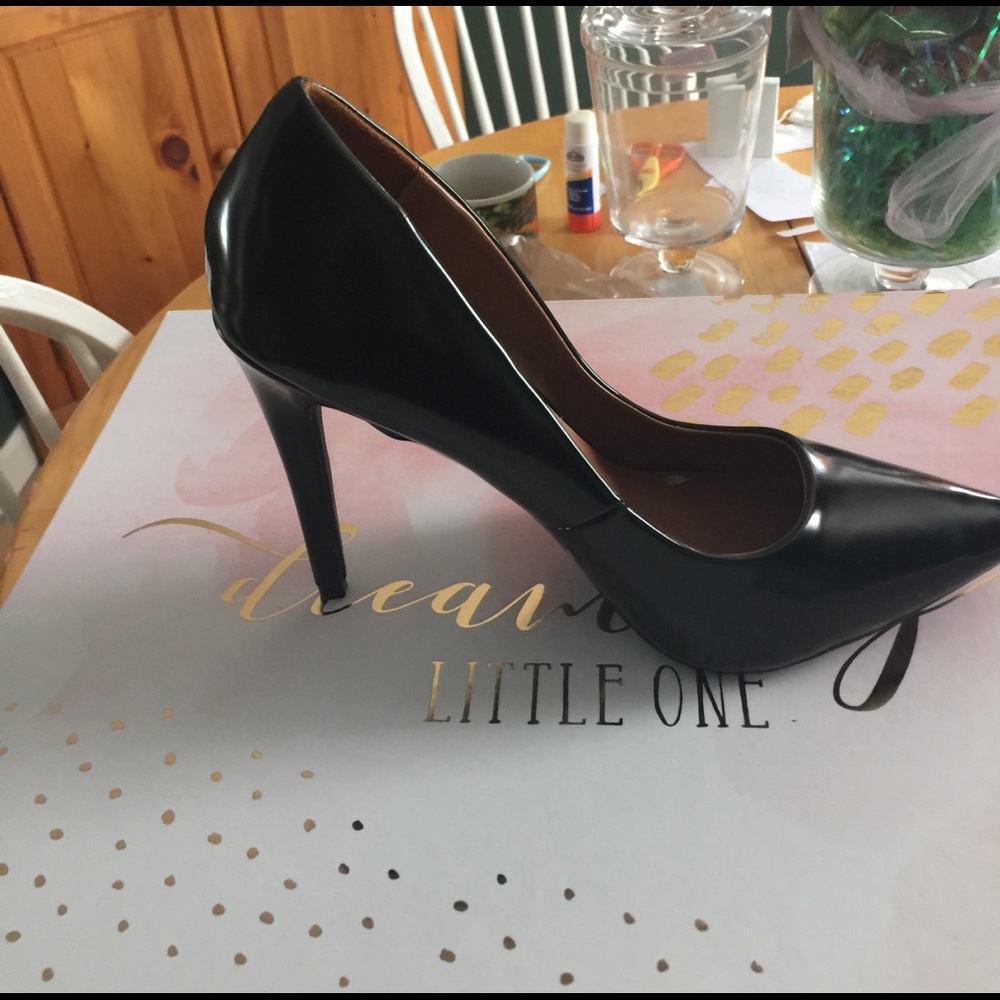 Black SM shoes