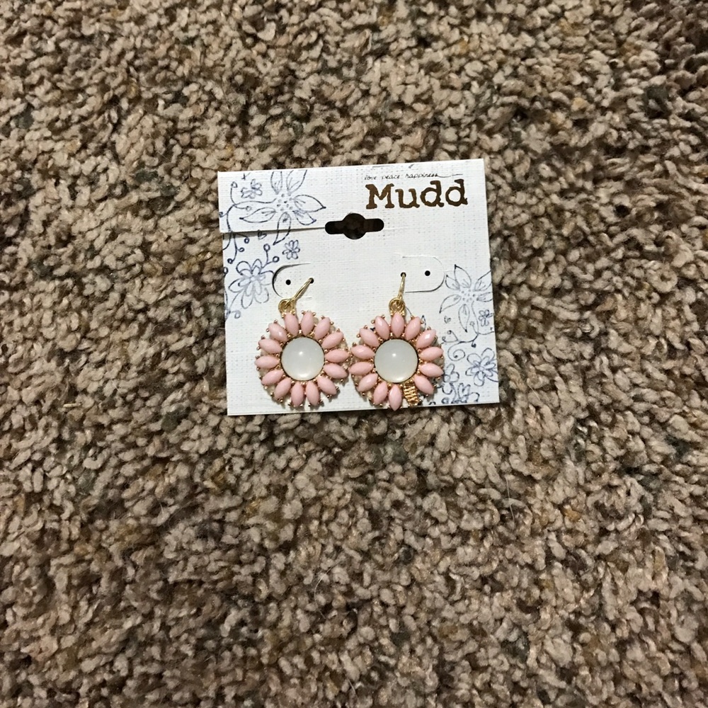 Gold earrings with pink flower