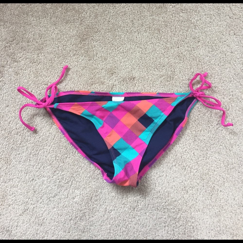 Bikini bottoms