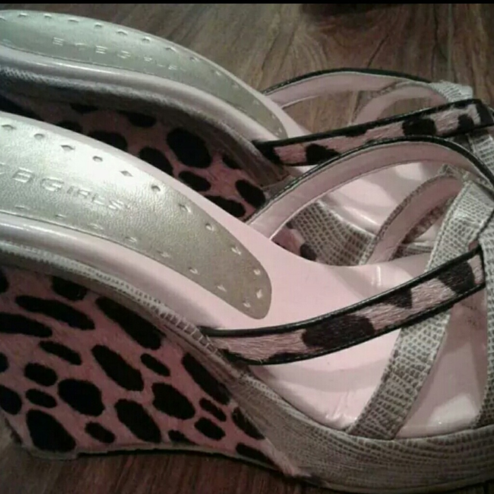 WOMEN'S, BCBG, WEDGES FOR SALE!
