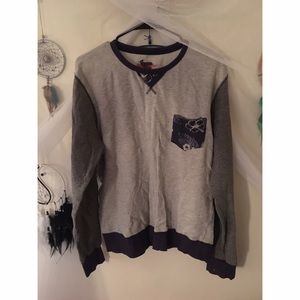 Hawaiian pocket sweater