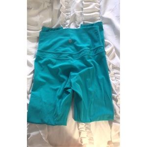 original Align lululemon 7/8 size 6