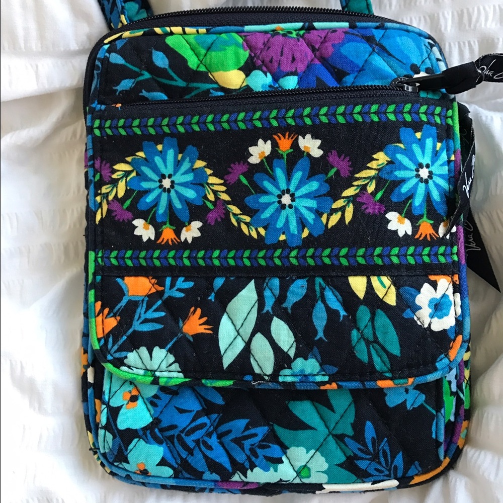 Vera Bradley cross body, small size