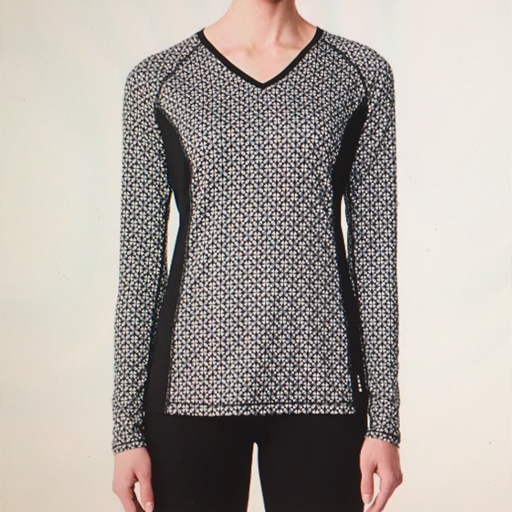 Lands' End long sleeve v-neck tee NWT