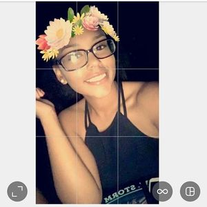 Meet your Posher, Desiree