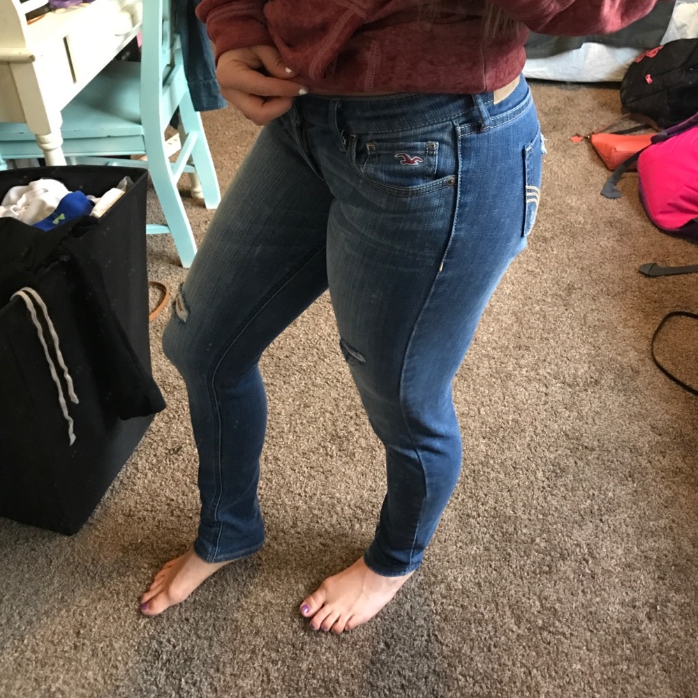 Distressed hollister skinny jeans- worn once