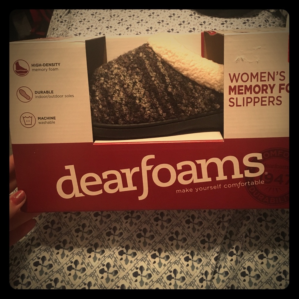 Women's dearfoam memory foam slippers