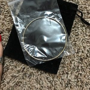 Single gold bracelet