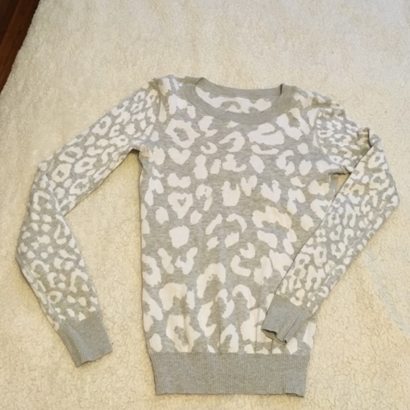 Cheetah print sweater - Picture 2 of 2