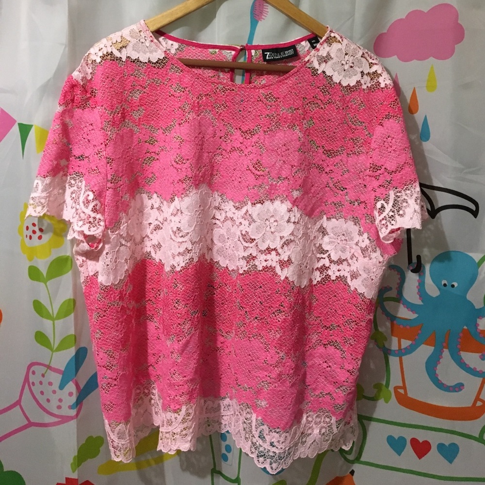 Floral lace blouse 👚