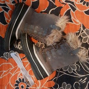 Womans Water-Resist/Waterproof Duck Boots Sz 8.5