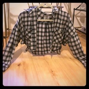 URBAN OUTFITTERS Crop flannel!!!!!
