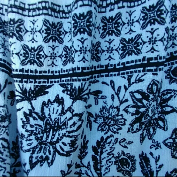 Off the shoulder top - Picture 2 of 4