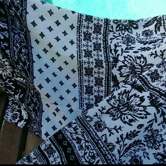 Off the shoulder top - Picture 3 of 4