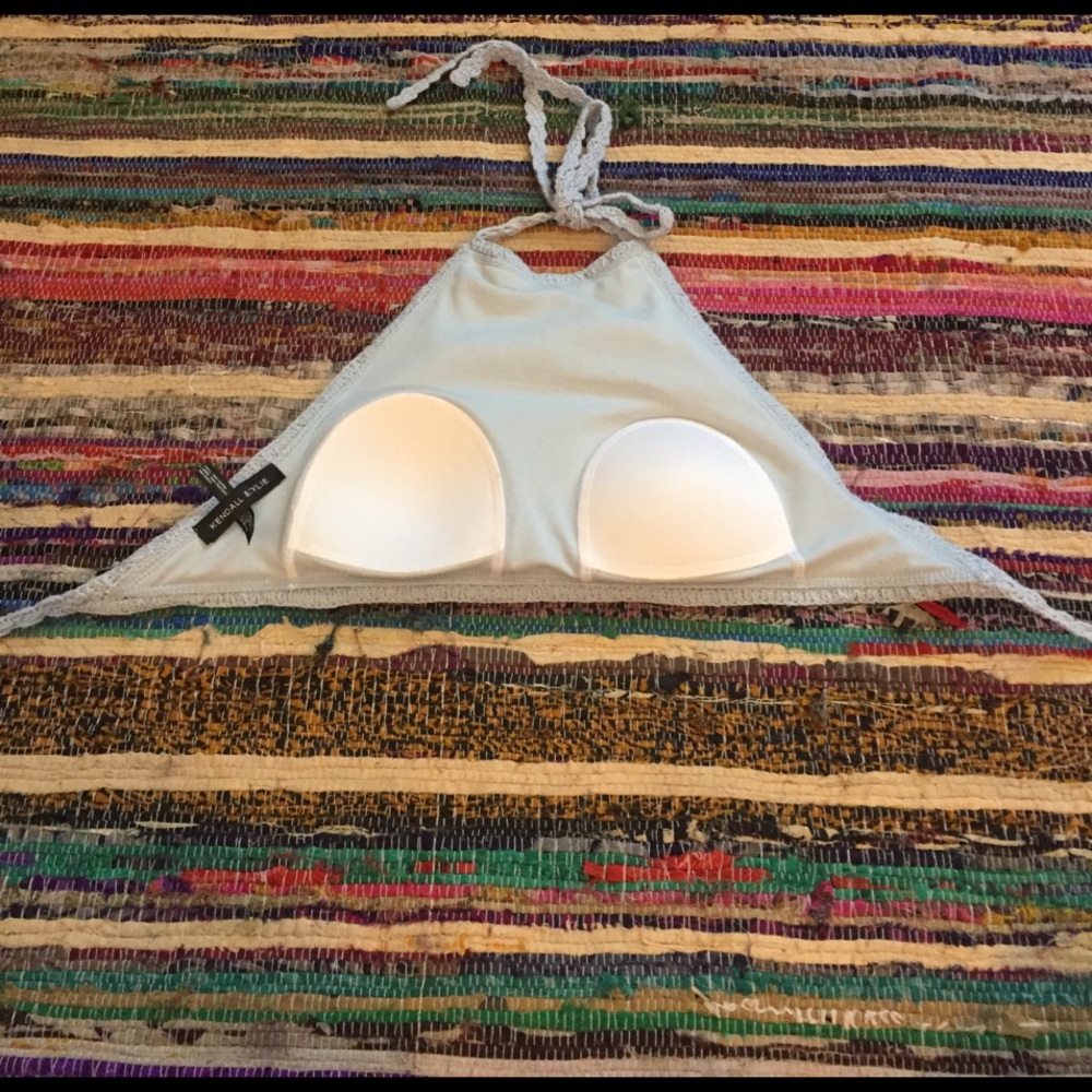 Crop Top - Picture 2 of 3