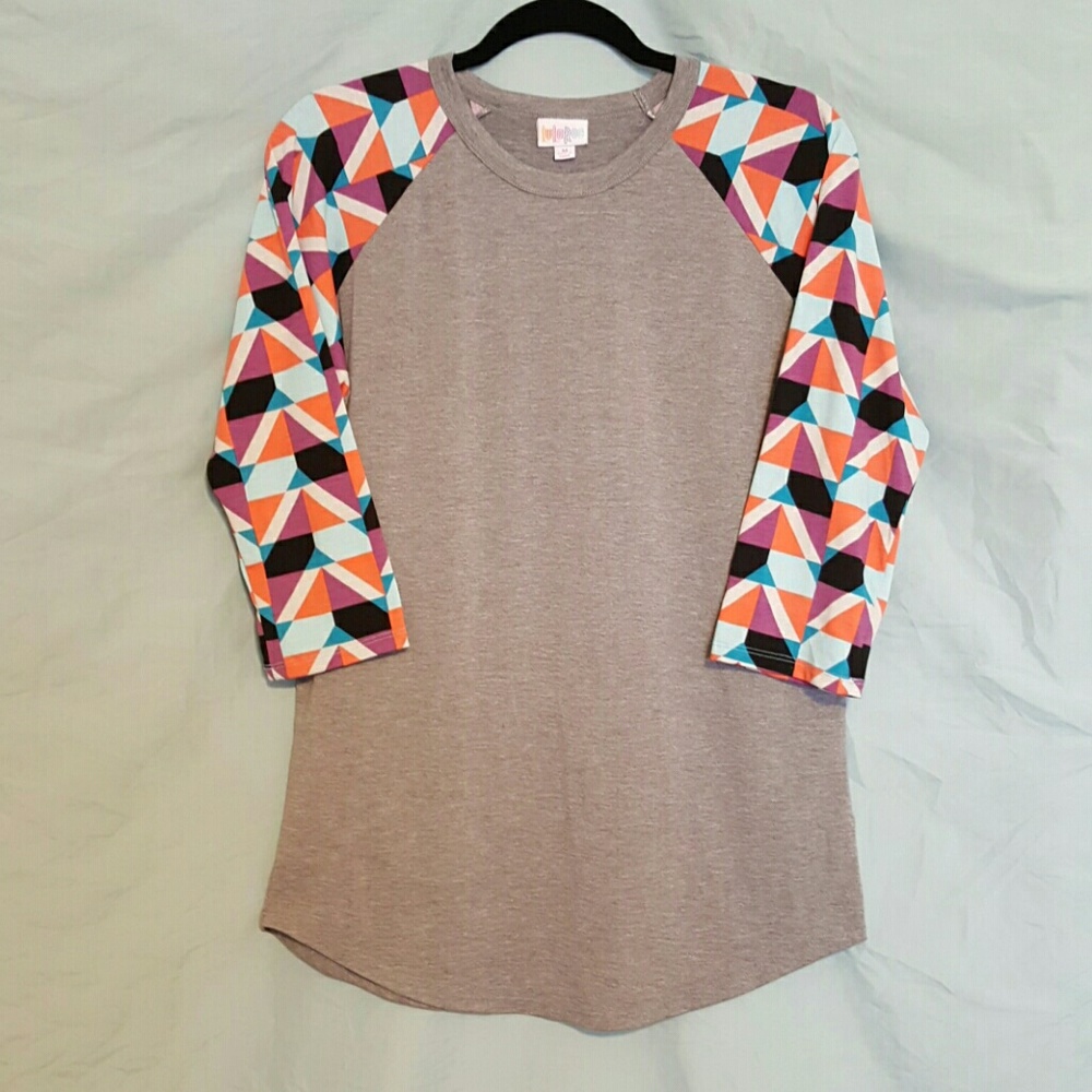 NWOT Lularoe Randy Baseball Tee-M