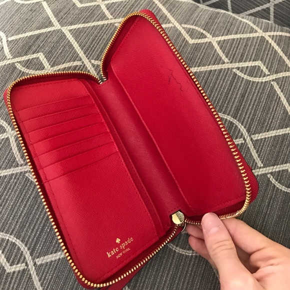 Kate Spade travel wristlet - Picture 2 of 8