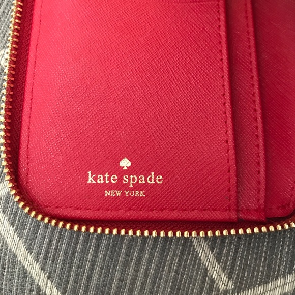 Kate Spade travel wristlet - Picture 4 of 8