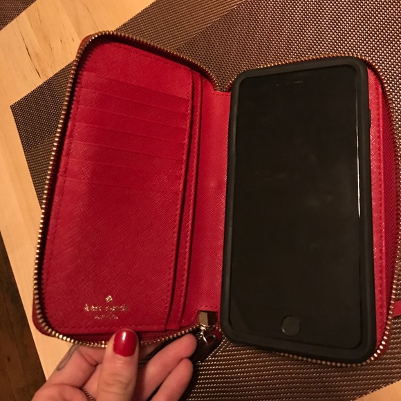 Kate Spade travel wristlet - Picture 7 of 8