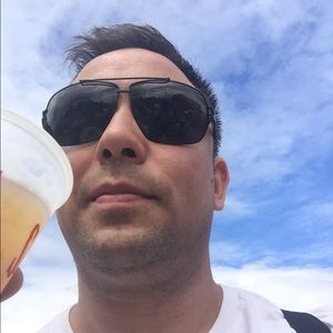 Meet your Posher, Justin