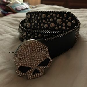 Harley Davidson belt and skull head buckle!