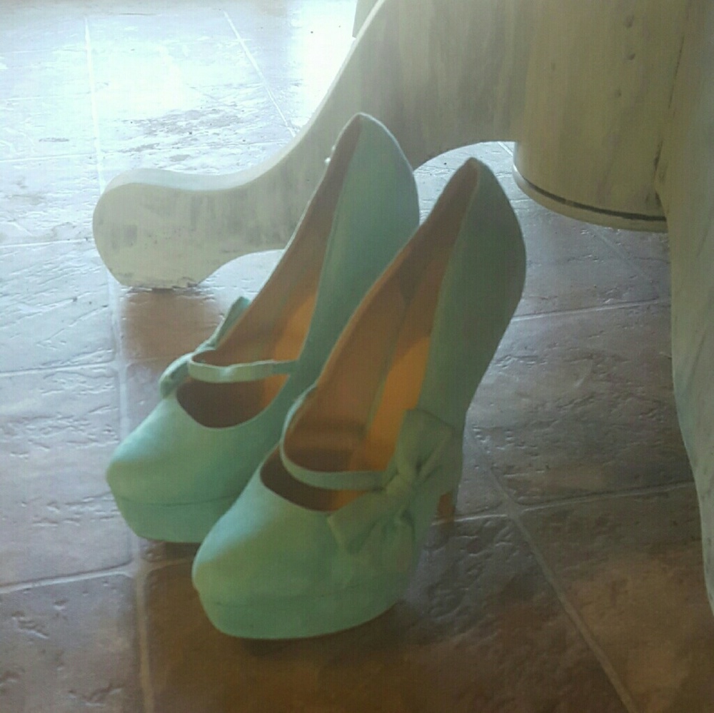 Charlotte Russe mint high heels