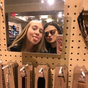 Meet your Posher, Marisa