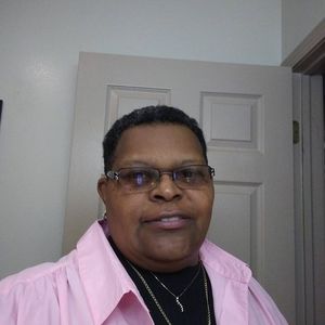 Meet your Posher, Evette