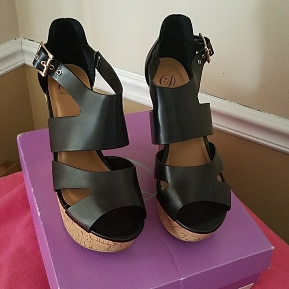 Delicious Shoes Shoes - Strappy Wedges