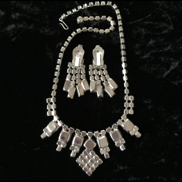 Vtg necklace and earrings - Picture 3 of 8