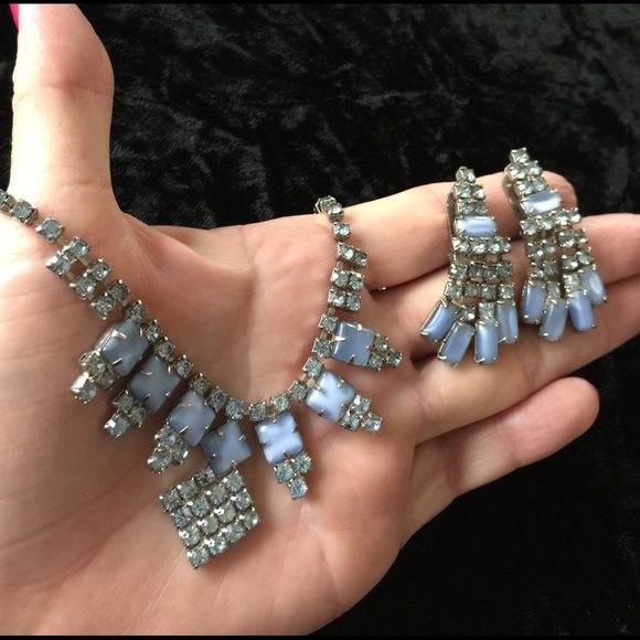 Vtg necklace and earrings - Picture 4 of 8