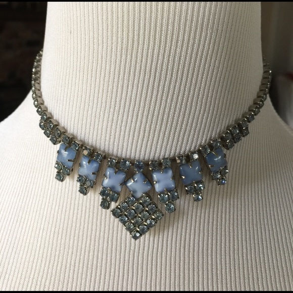 Vtg necklace and earrings - Picture 5 of 8