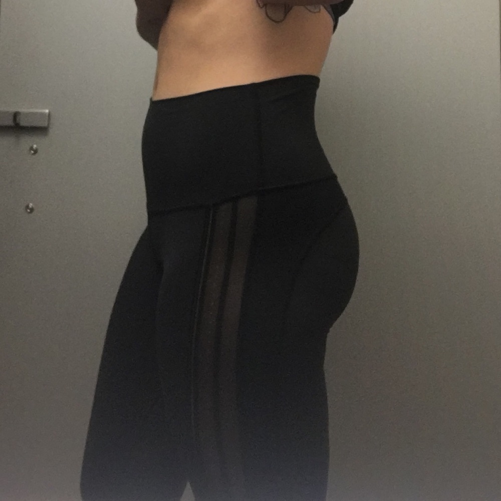 Lululemon Special Edition SE Stripe Wunder Under 6