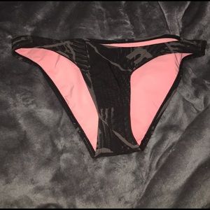 Volcom bikini bottoms 💎👌🏼