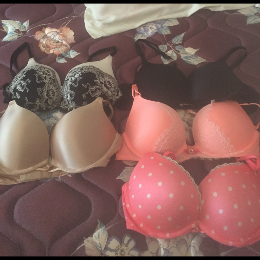 5 34A Bombshell Bras